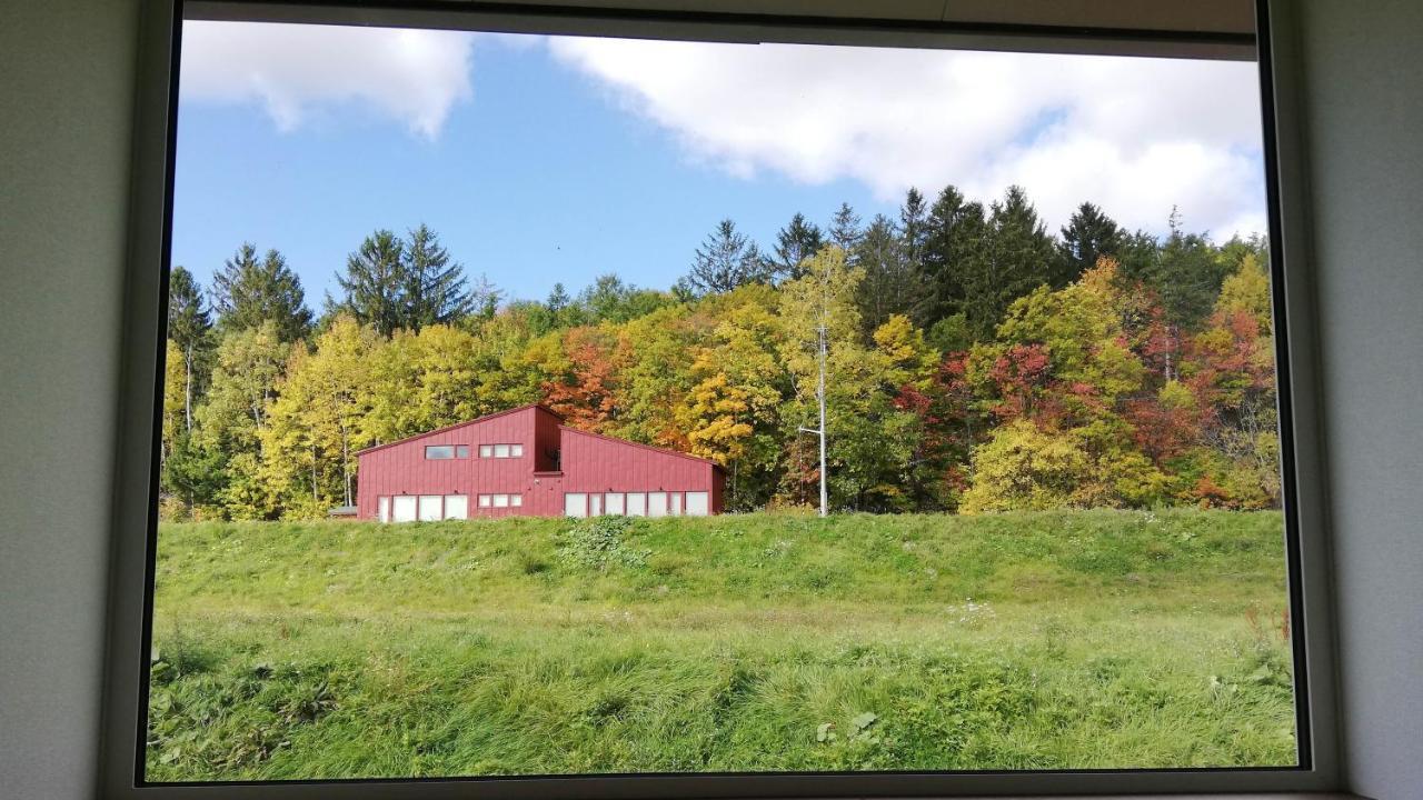 Hotel Hanafuji Inn Nakafurano Екстериор снимка