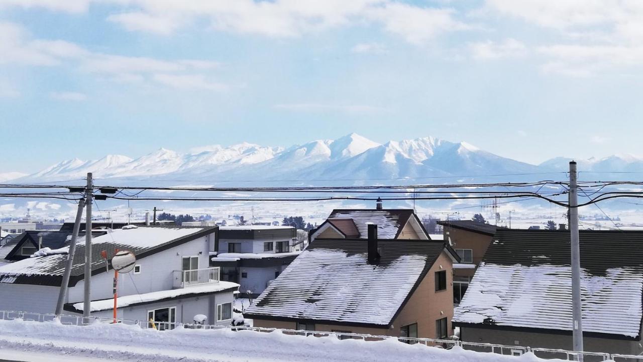 Hotel Hanafuji Inn Nakafurano Екстериор снимка