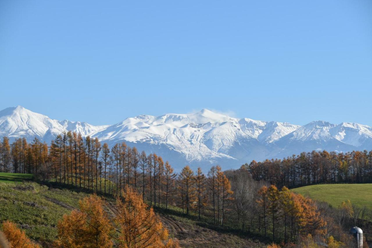 Hotel Hanafuji Inn Nakafurano Екстериор снимка